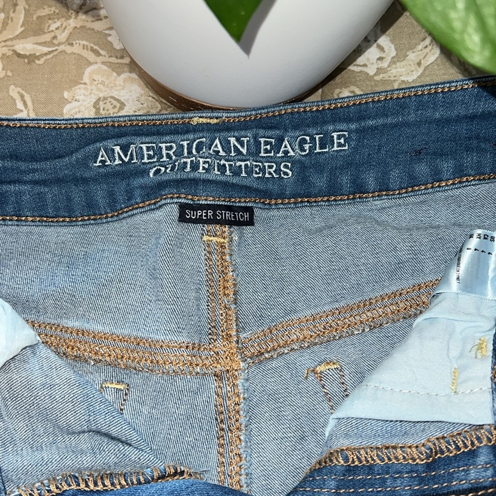American Eagle - Picture 3 of 9